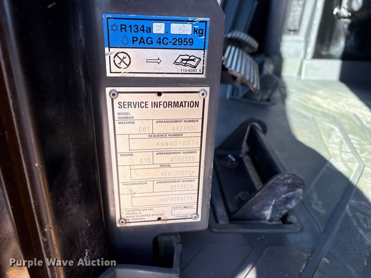 image for item DY0956 2020 Caterpillar D8T dozer