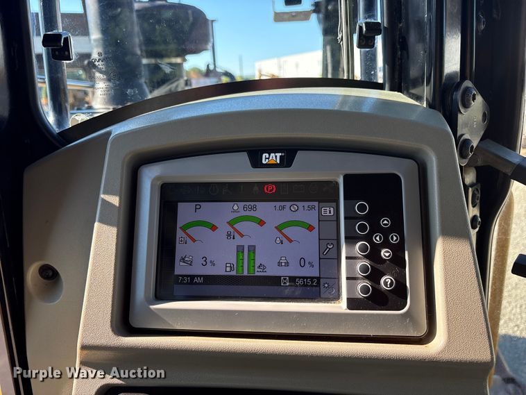 image for item DY0956 2020 Caterpillar D8T dozer