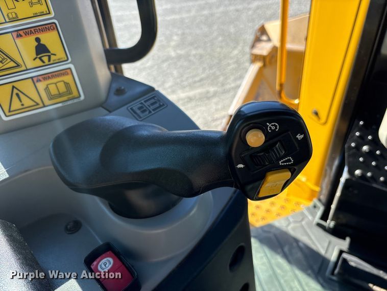 image for item DY0956 2020 Caterpillar D8T dozer