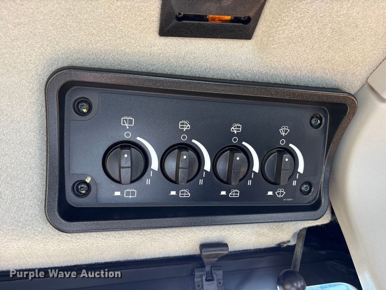 image for item DY0956 2020 Caterpillar D8T dozer