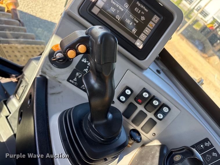 image for item DY0956 2020 Caterpillar D8T dozer