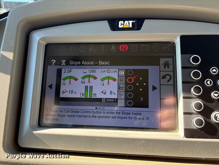 image for item DY0956 2020 Caterpillar D8T dozer