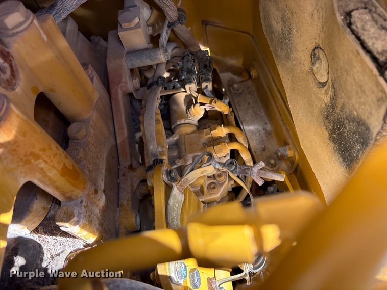 image for item DY0956 2020 Caterpillar D8T dozer