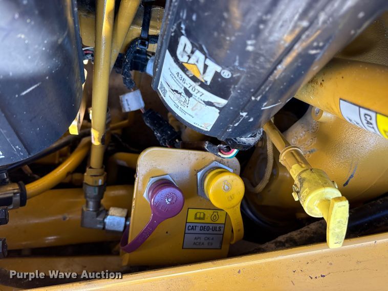 image for item DY0956 2020 Caterpillar D8T dozer