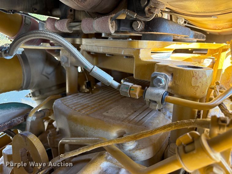 image for item DY0956 2020 Caterpillar D8T dozer