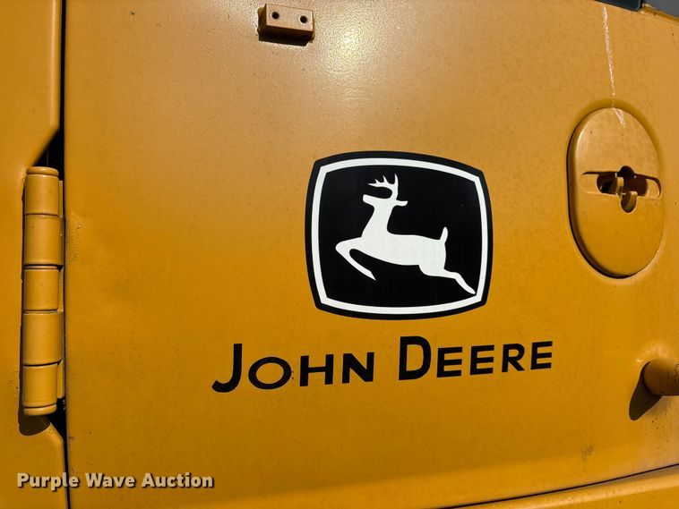 image for item DY0958 2005 John Deere 330C LC excavator