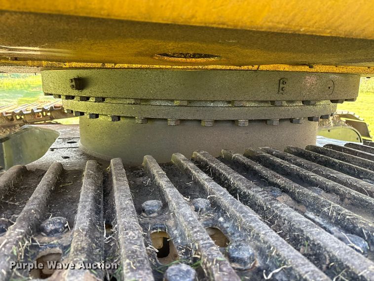 image for item DY0958 2005 John Deere 330C LC excavator