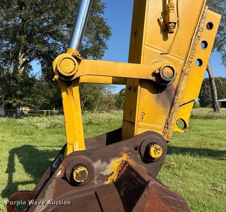 image for item DY0958 2005 John Deere 330C LC excavator