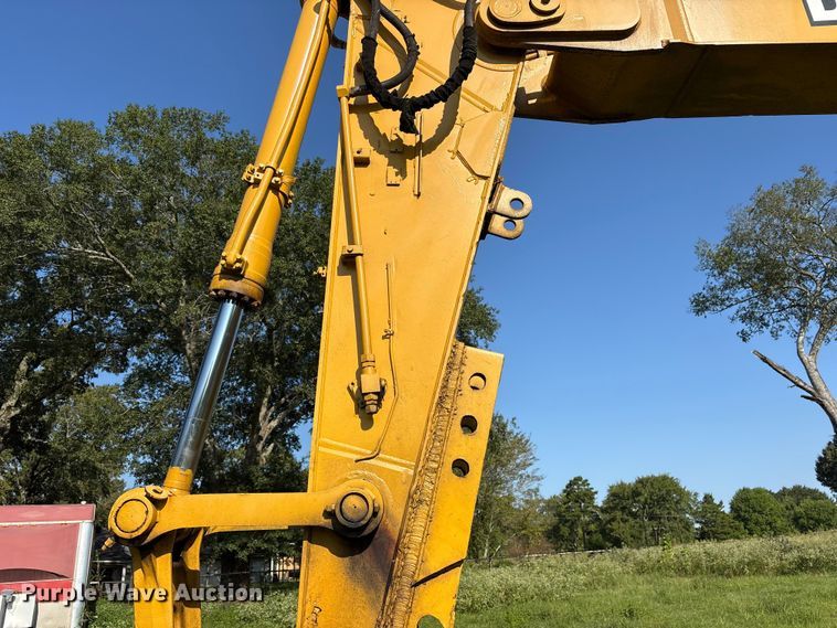 image for item DY0958 2005 John Deere 330C LC excavator