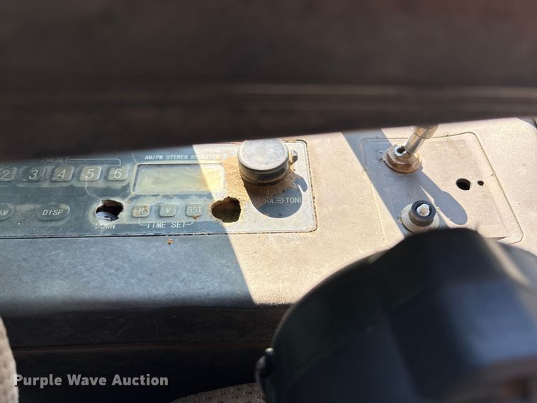 image for item DY0958 2005 John Deere 330C LC excavator