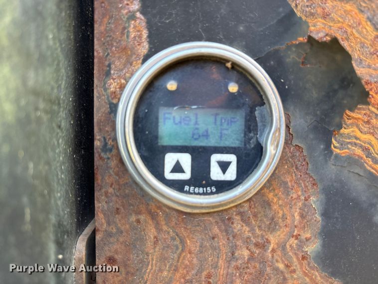 image for item DY0958 2005 John Deere 330C LC excavator