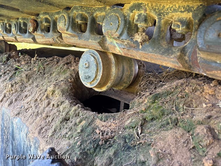 image for item DY0958 2005 John Deere 330C LC excavator