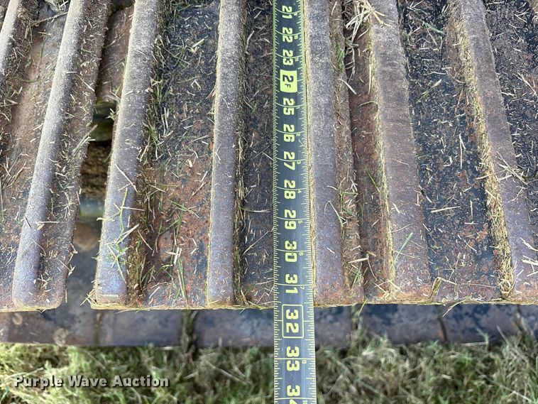 image for item DY0958 2005 John Deere 330C LC excavator