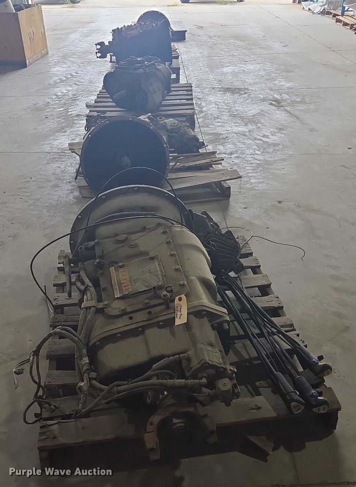 image for item DY1122 (5) Eaton Fuller transmissions