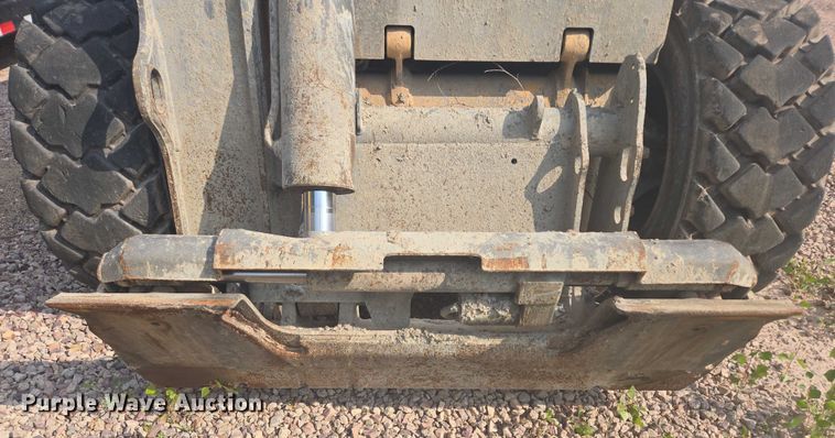 image for item DY1128 2016 Volvo MC135C skid steer loader
