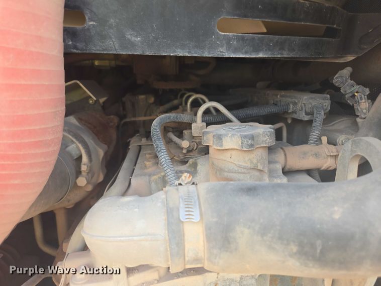 image for item DY1128 2016 Volvo MC135C skid steer loader