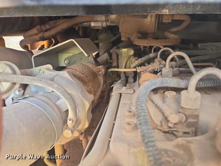 image for item DY1128 2016 Volvo MC135C skid steer loader