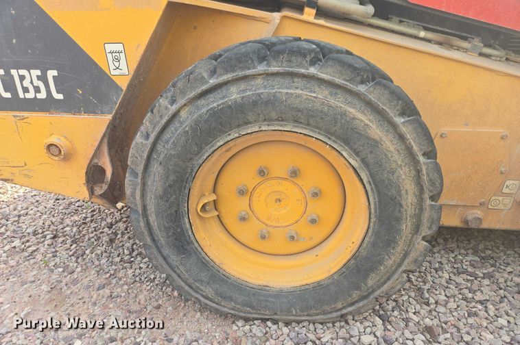 image for item DY1128 2016 Volvo MC135C skid steer loader