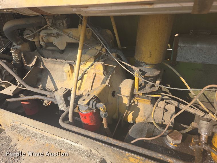 image for item DY1129 Joy Manufacturing G01250P air compressor