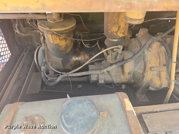 image for item DY1129 Joy Manufacturing G01250P air compressor