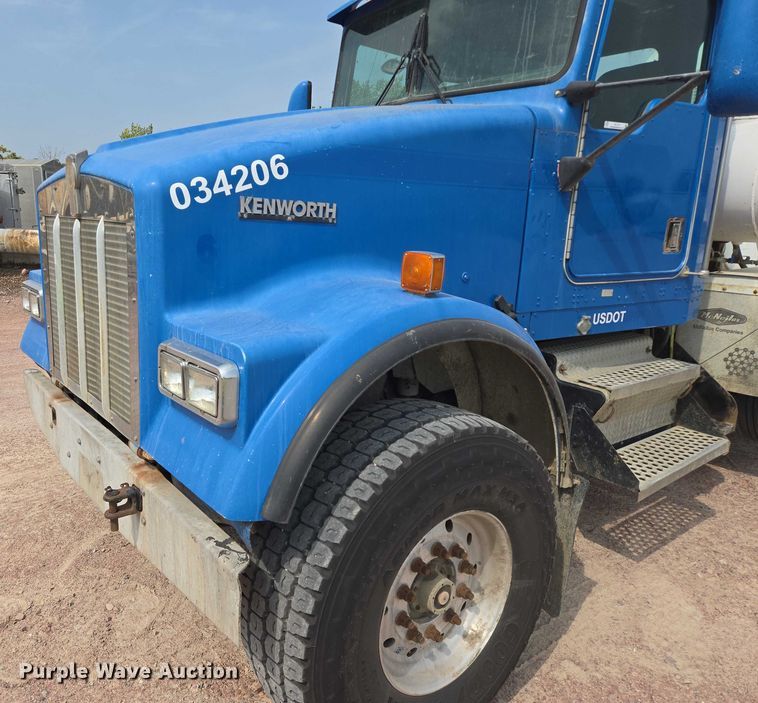 image for item DY1131 1999 Kenworth W900 ready mix truck