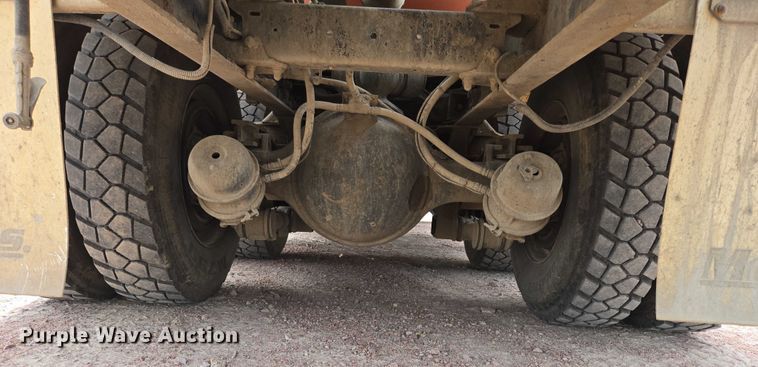 image for item DY1131 1999 Kenworth W900 ready mix truck