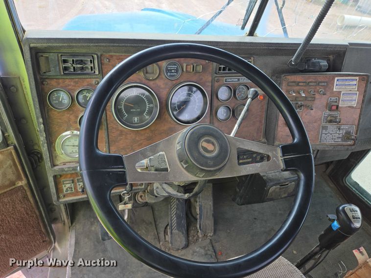 image for item DY1131 1999 Kenworth W900 ready mix truck