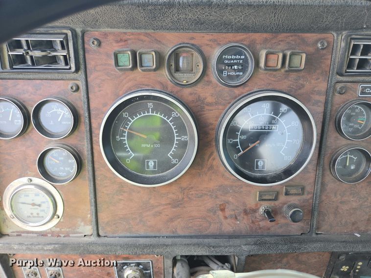 image for item DY1131 1999 Kenworth W900 ready mix truck