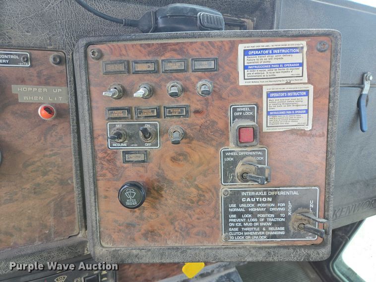 image for item DY1131 1999 Kenworth W900 ready mix truck