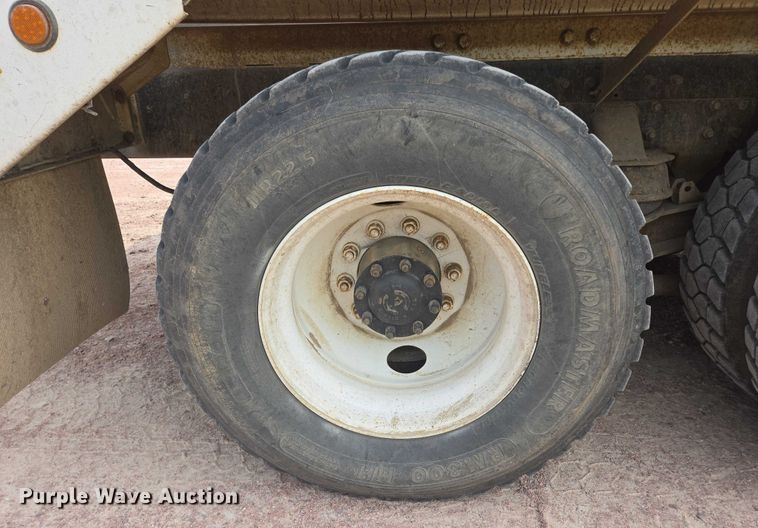 image for item DY1131 1999 Kenworth W900 ready mix truck