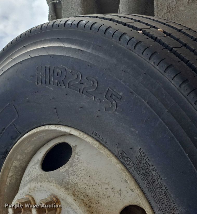 image for item DY1131 1999 Kenworth W900 ready mix truck