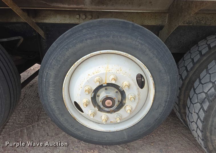 image for item DY1131 1999 Kenworth W900 ready mix truck