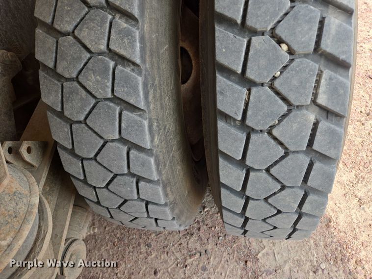 image for item DY1131 1999 Kenworth W900 ready mix truck