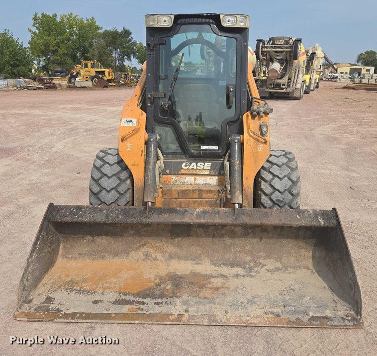 image for item DY1135 2011 Case SV250 skid steer loader