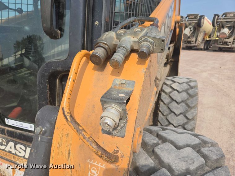 image for item DY1135 2011 Case SV250 skid steer loader
