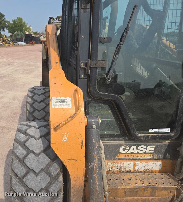 image for item DY1135 2011 Case SV250 skid steer loader