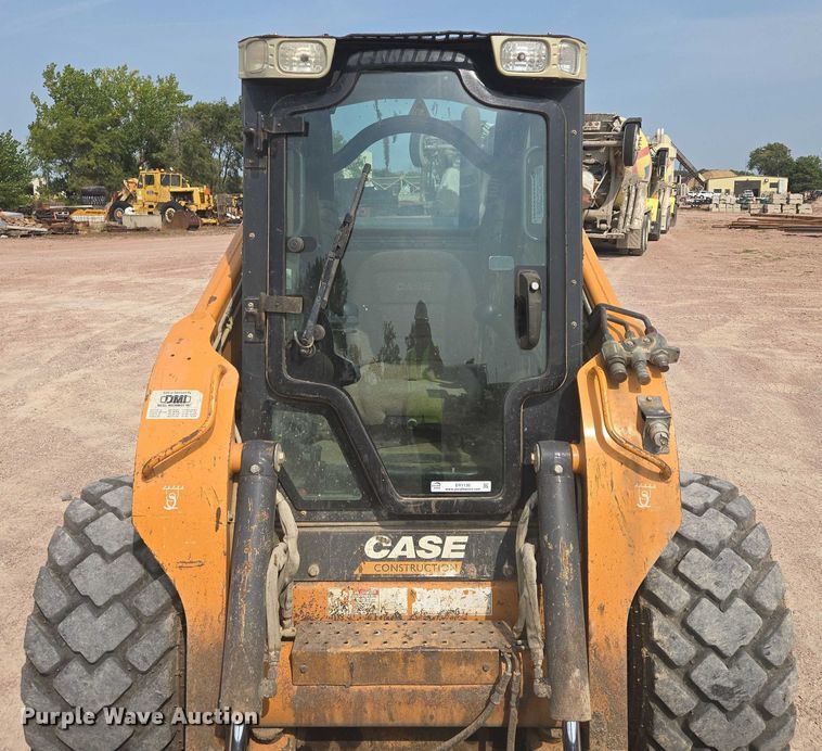 image for item DY1135 2011 Case SV250 skid steer loader
