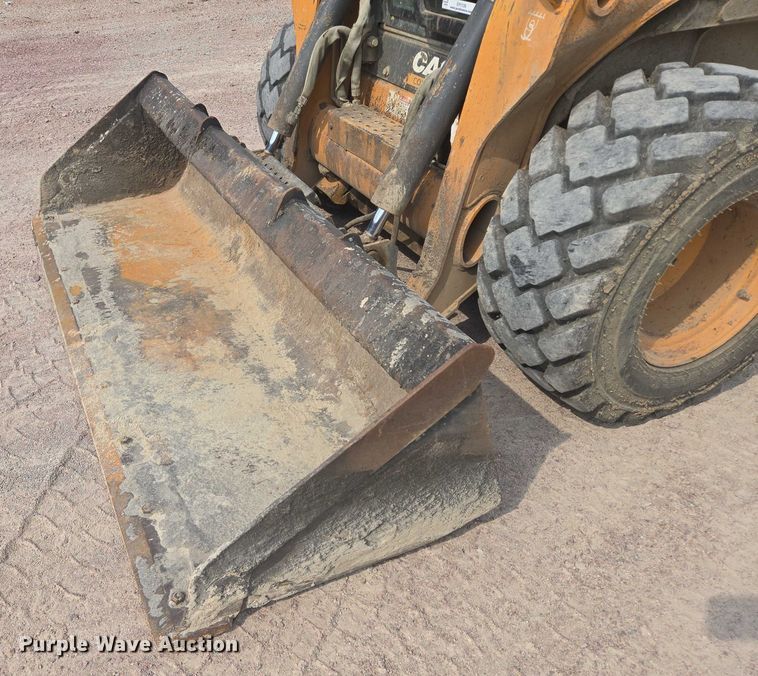 image for item DY1135 2011 Case SV250 skid steer loader