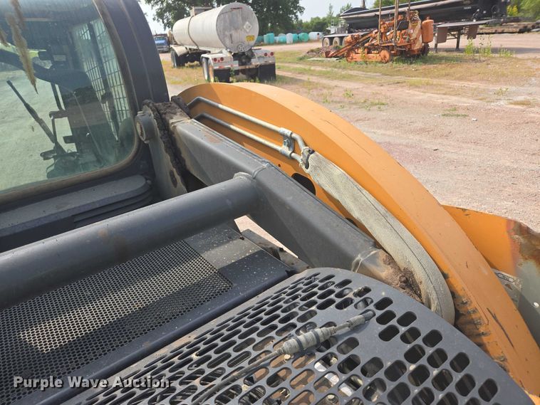 image for item DY1135 2011 Case SV250 skid steer loader