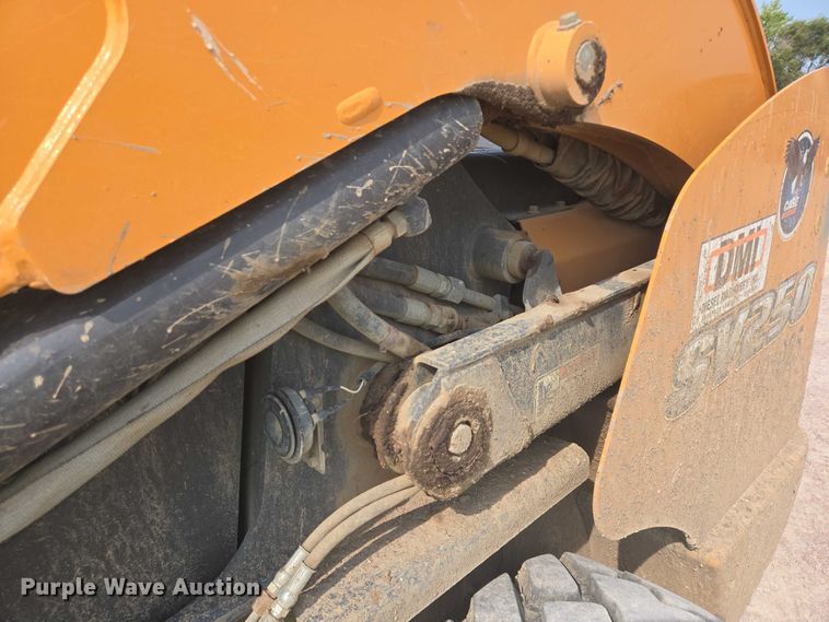 image for item DY1135 2011 Case SV250 skid steer loader
