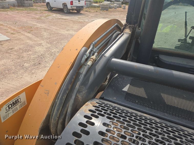 image for item DY1135 2011 Case SV250 skid steer loader