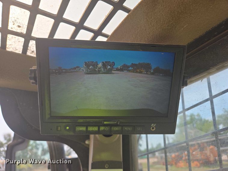 image for item DY1135 2011 Case SV250 skid steer loader