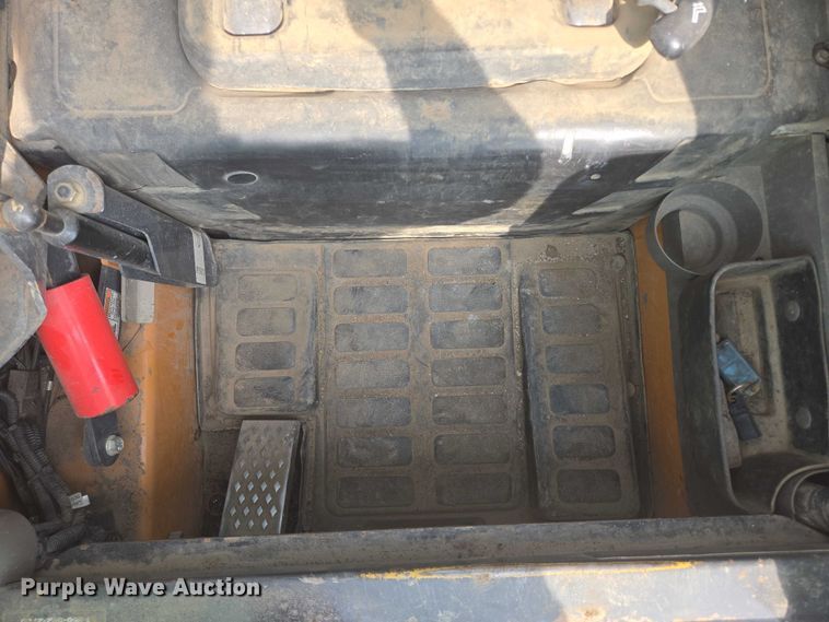 image for item DY1135 2011 Case SV250 skid steer loader