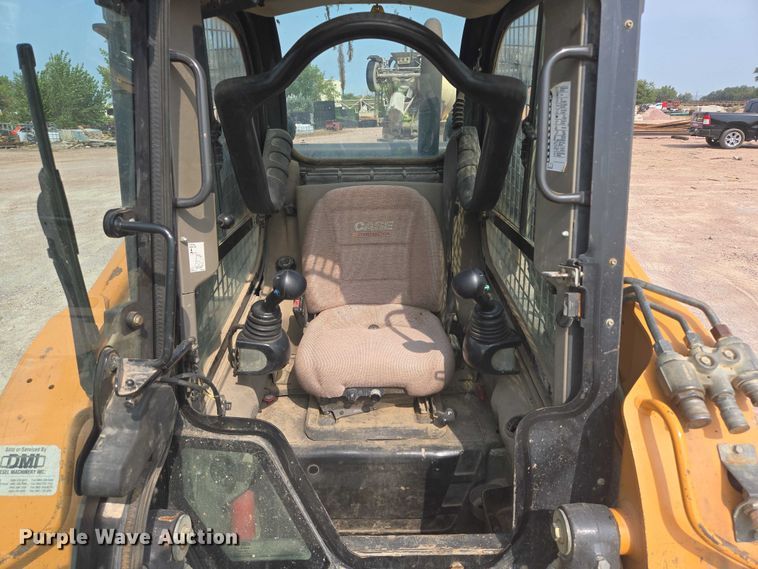 image for item DY1135 2011 Case SV250 skid steer loader