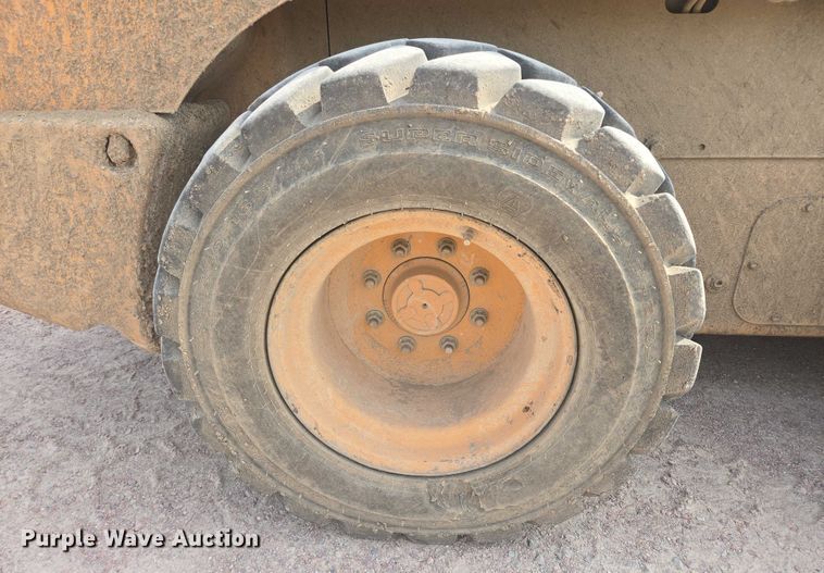 image for item DY1135 2011 Case SV250 skid steer loader