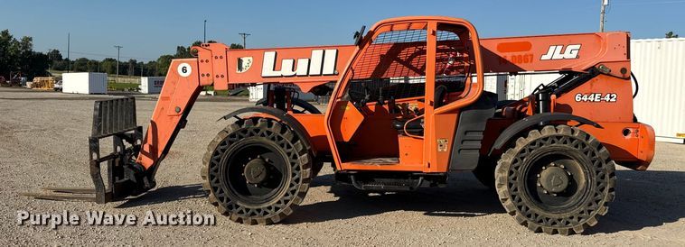 image for item DZ4250 2013 Lull 644E-42 telehandler