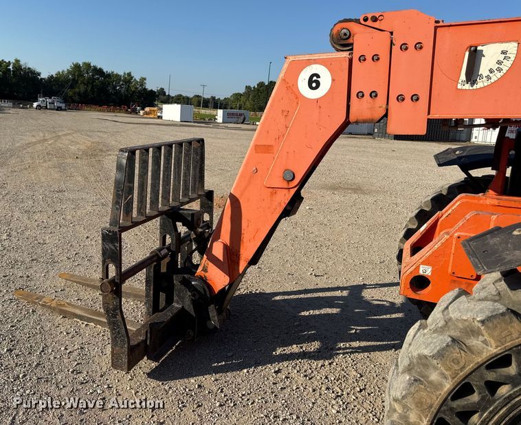 image for item DZ4250 2013 Lull 644E-42 telehandler