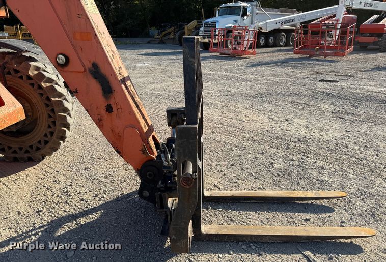 image for item DZ4250 2013 Lull 644E-42 telehandler