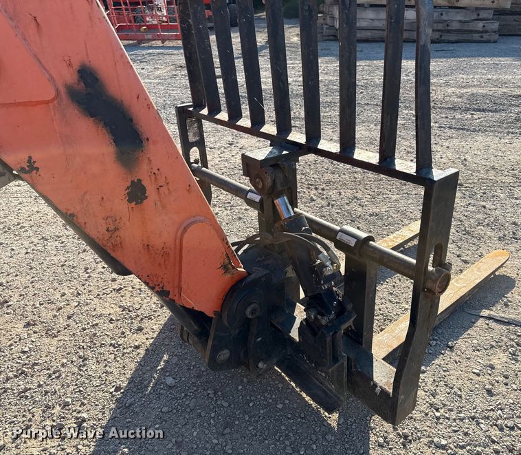 image for item DZ4250 2013 Lull 644E-42 telehandler