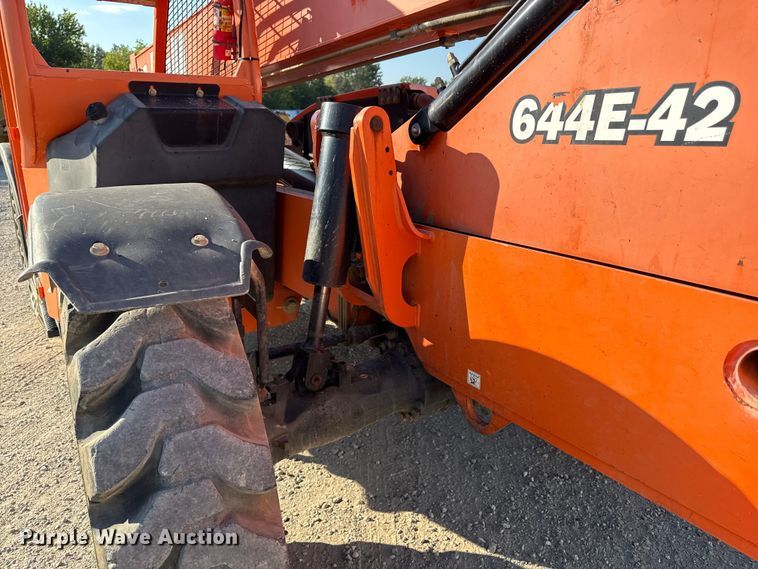 image for item DZ4250 2013 Lull 644E-42 telehandler